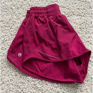 lululemon low rise hotty hots